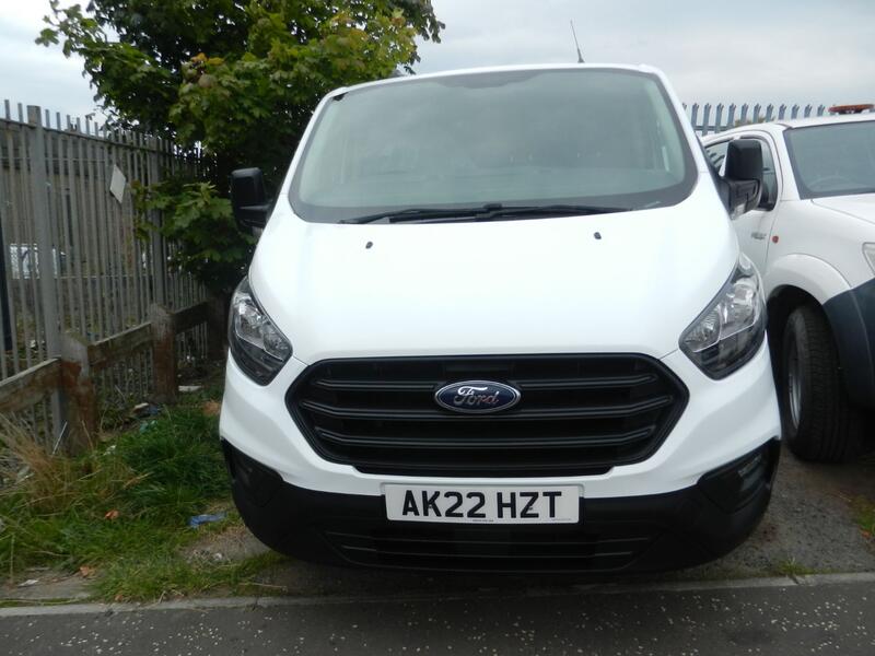 FORD TRANSIT CUSTOM 2.0 Transit Custom Leader Van 300 L2 2.0L EcoBlue 105PS FWD 6 Speed Manual